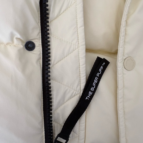 Aritzia The Super Puff Jacket - Picture 3 of 4